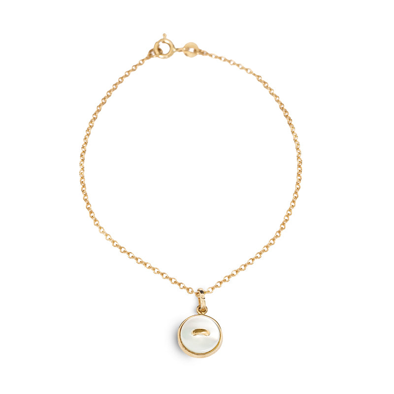 bracciale catenina oro giallo piccolo ciondolo bottoncino madreperla bianca made in italy